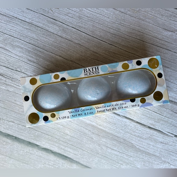 🌷 2 for $20 🌷Bath Scents- Bath Bombs- Vanilla Coconut Set of 3 Unopened Box - Picture 1 of 5